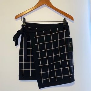 Lulus Black and White Grid Wrap Skirt